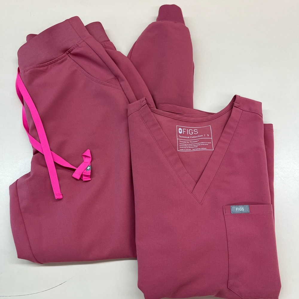 ***SOLD*** Figs Scrub Set LIMITED EDITION Quartz for BCA Size Small